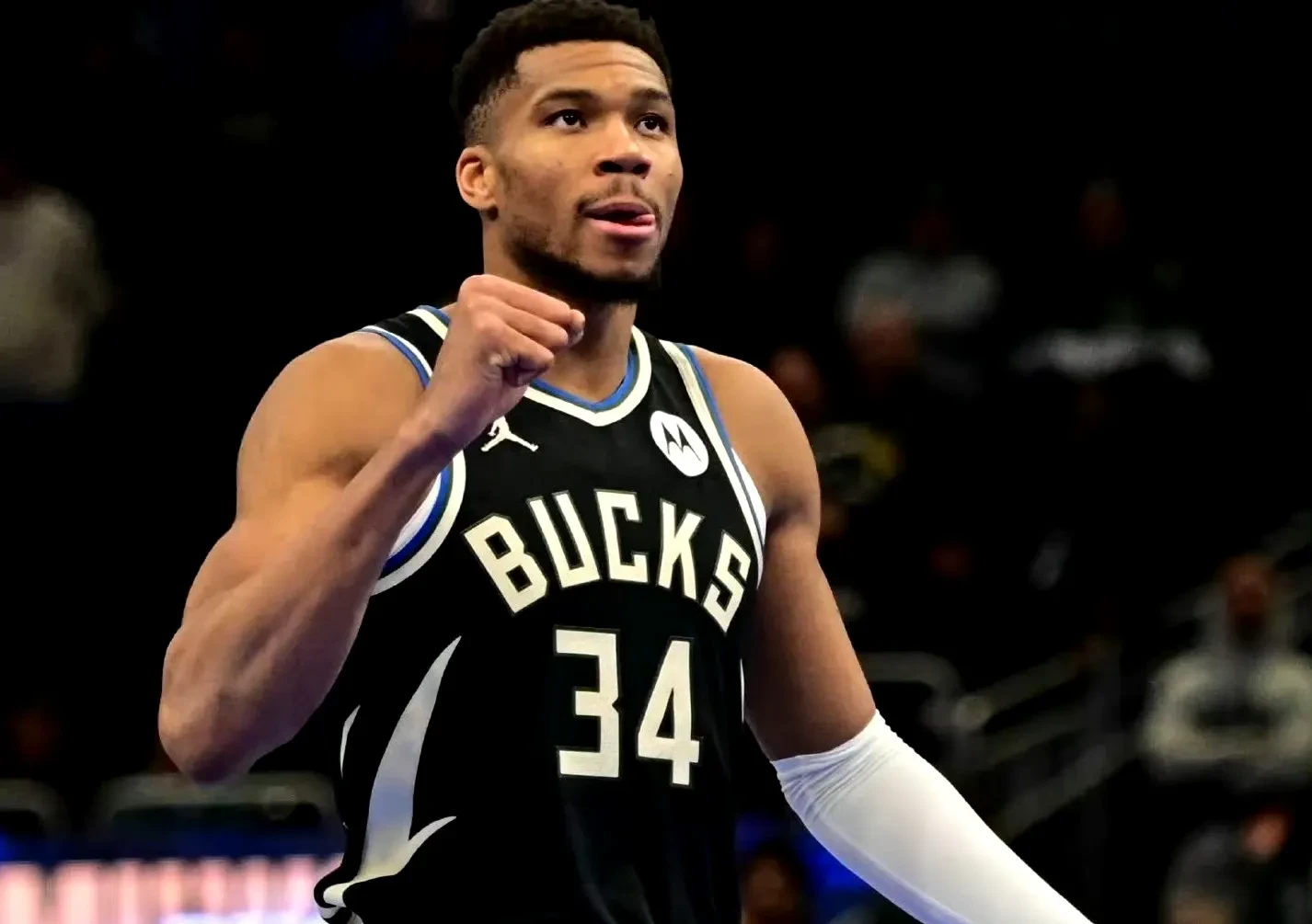 乐鱼体育-刚刚！今晚尼斯遗憾出局——欧超杯节点到来字母哥在勇士比赛中爆冷，Faker在巴塞罗那比赛中大比分领先的简单介绍