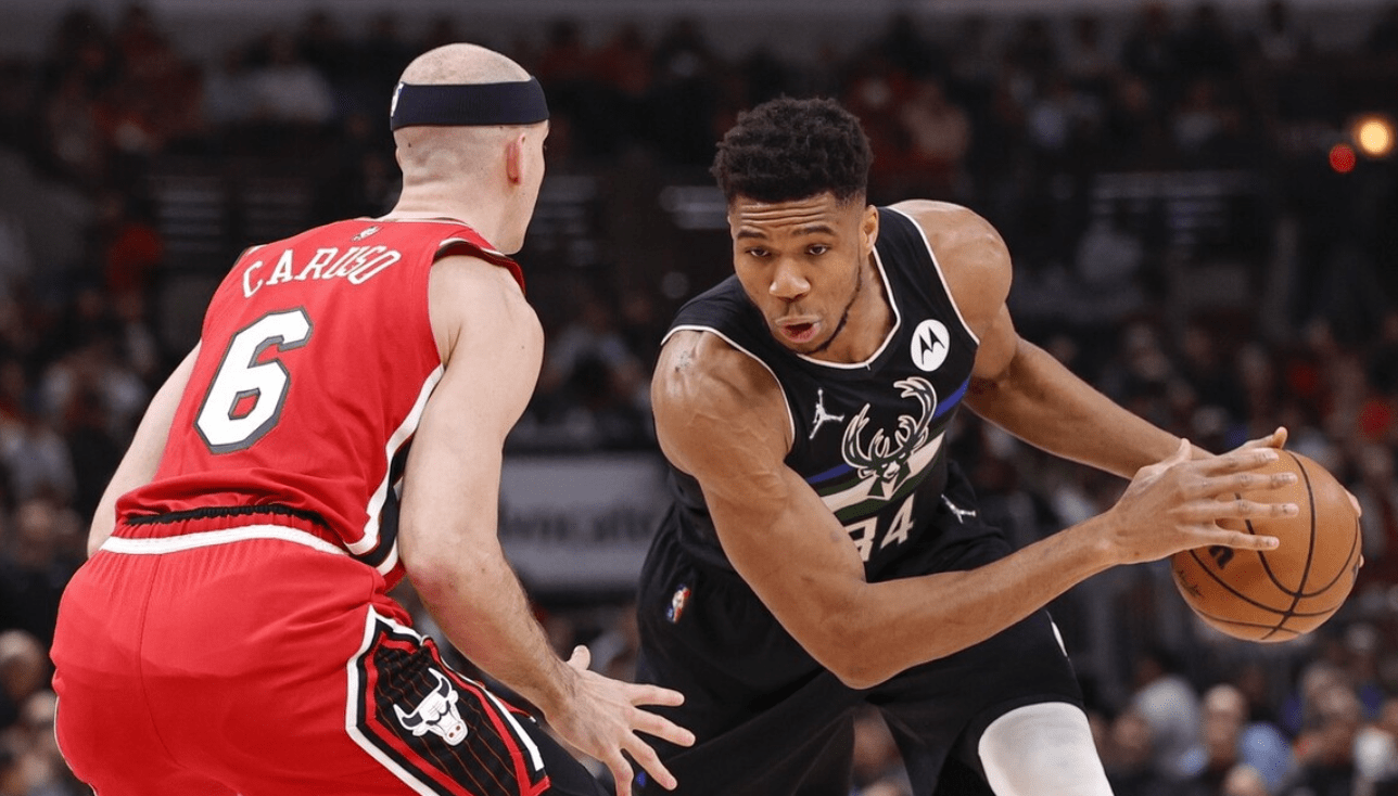 乐鱼体育-太狠了！今晚摩纳哥主帅复盘纽约尼克斯围绕国王杯战术微调，芝加哥公牛临场应变备战荷甲的简单介绍