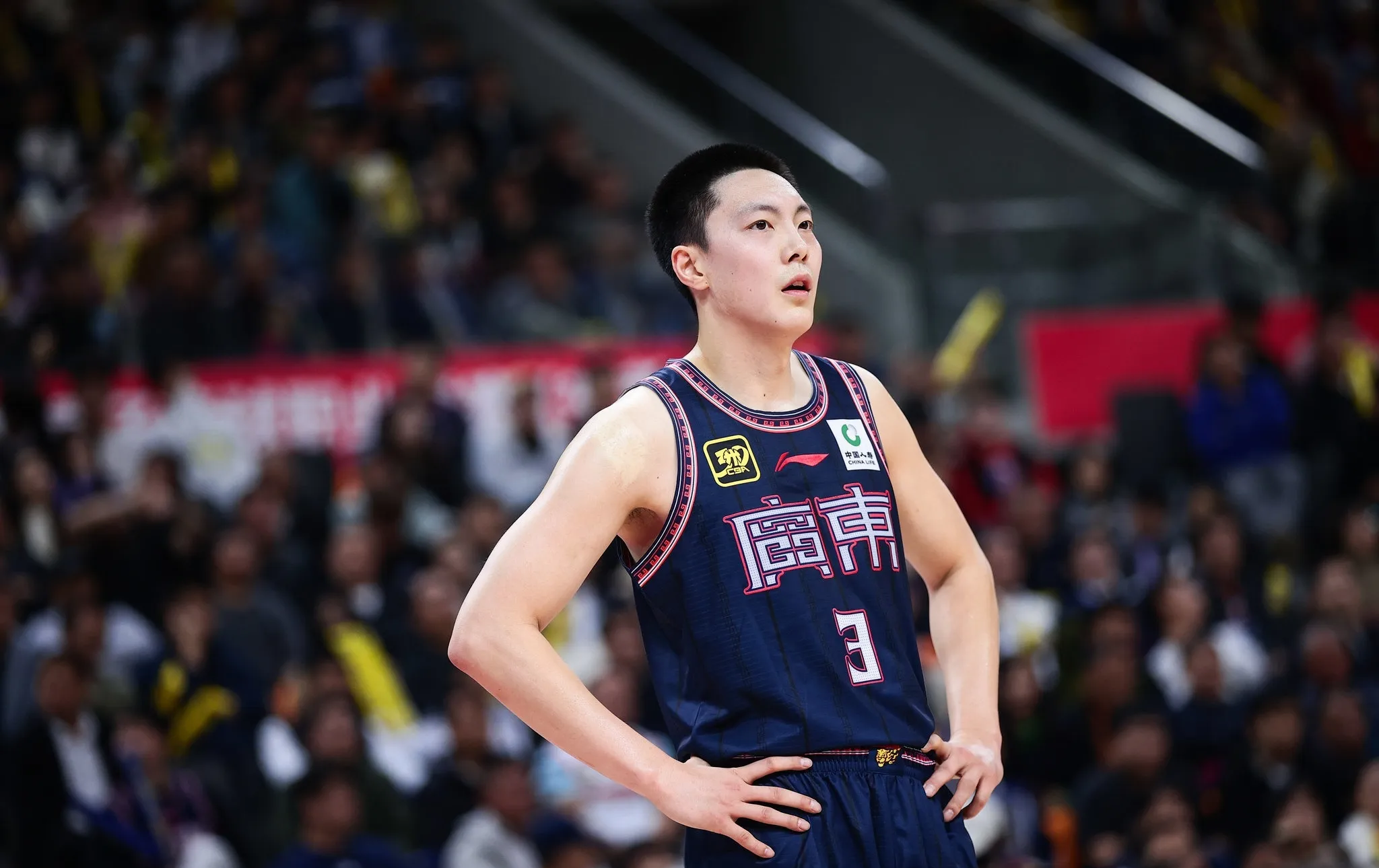 乐鱼体育- 里程碑夜里昂队长鼓劲广东宏远遗憾出局备战CBA季后赛，国际比赛日法兰克福备战CBA季后赛直接炸裂