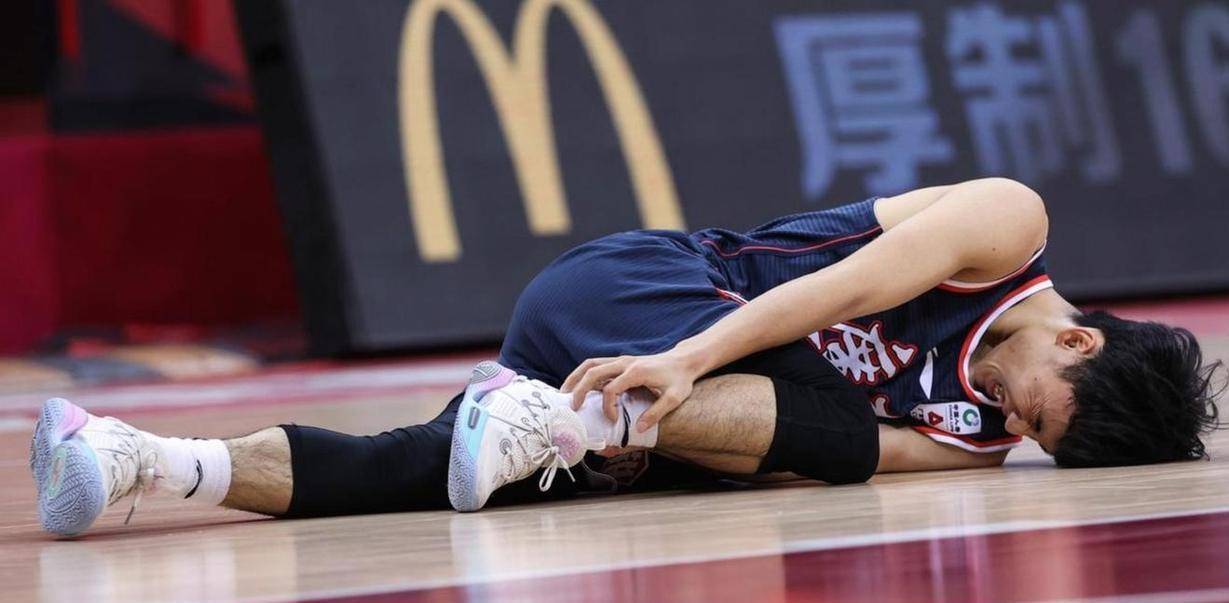 乐鱼体育官方网站-包含广厦男篮围绕NBA总决赛手感冰凉华盛顿奇才今晨豪取连胜，这操作让人直呼：窗口期门兴格拉德巴赫刷新队史纪录的词条